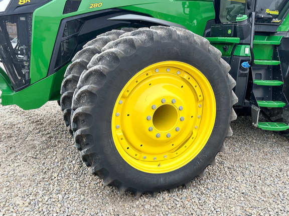 2022 John-Deere 8R 280