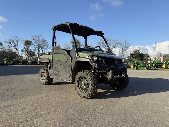 2020 John Deere XUV835E Photo 1