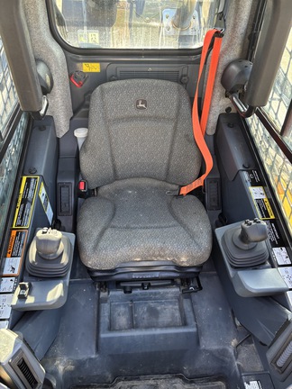 Used 2024 John Deere 325G Compact Track Loaders at Horizon Ag & Turf in Edmonton West, AB - Photo7