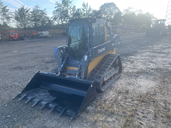 Photo of a 2022 John Deere 325G