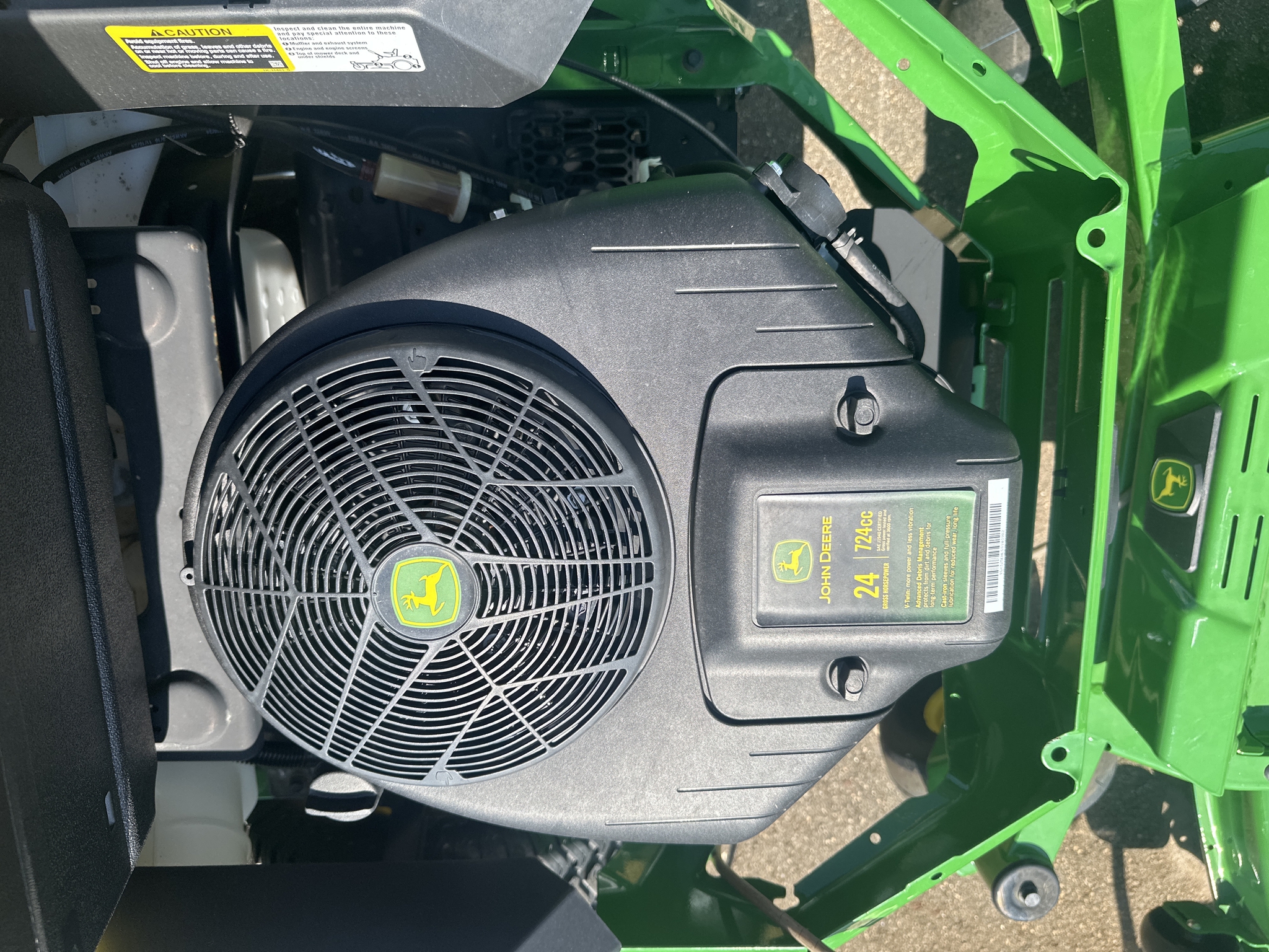 John Deere Z325E Image 5