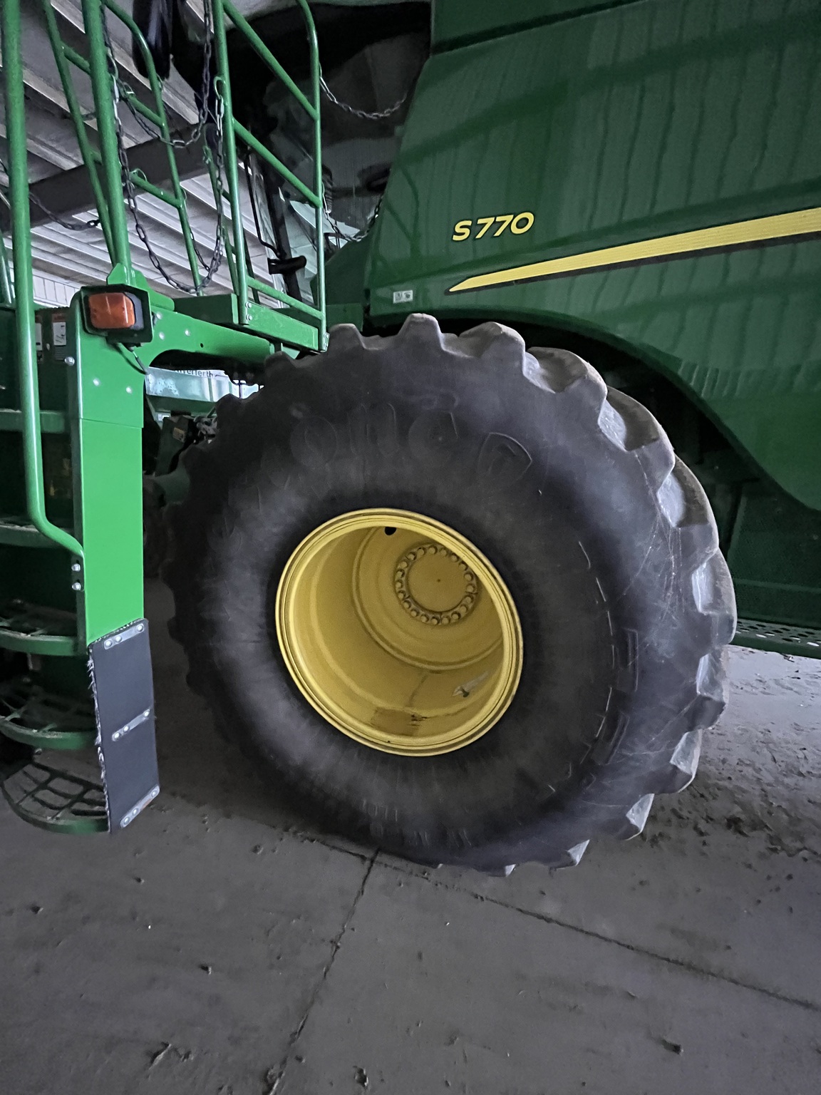 Firestone 1250/50R32