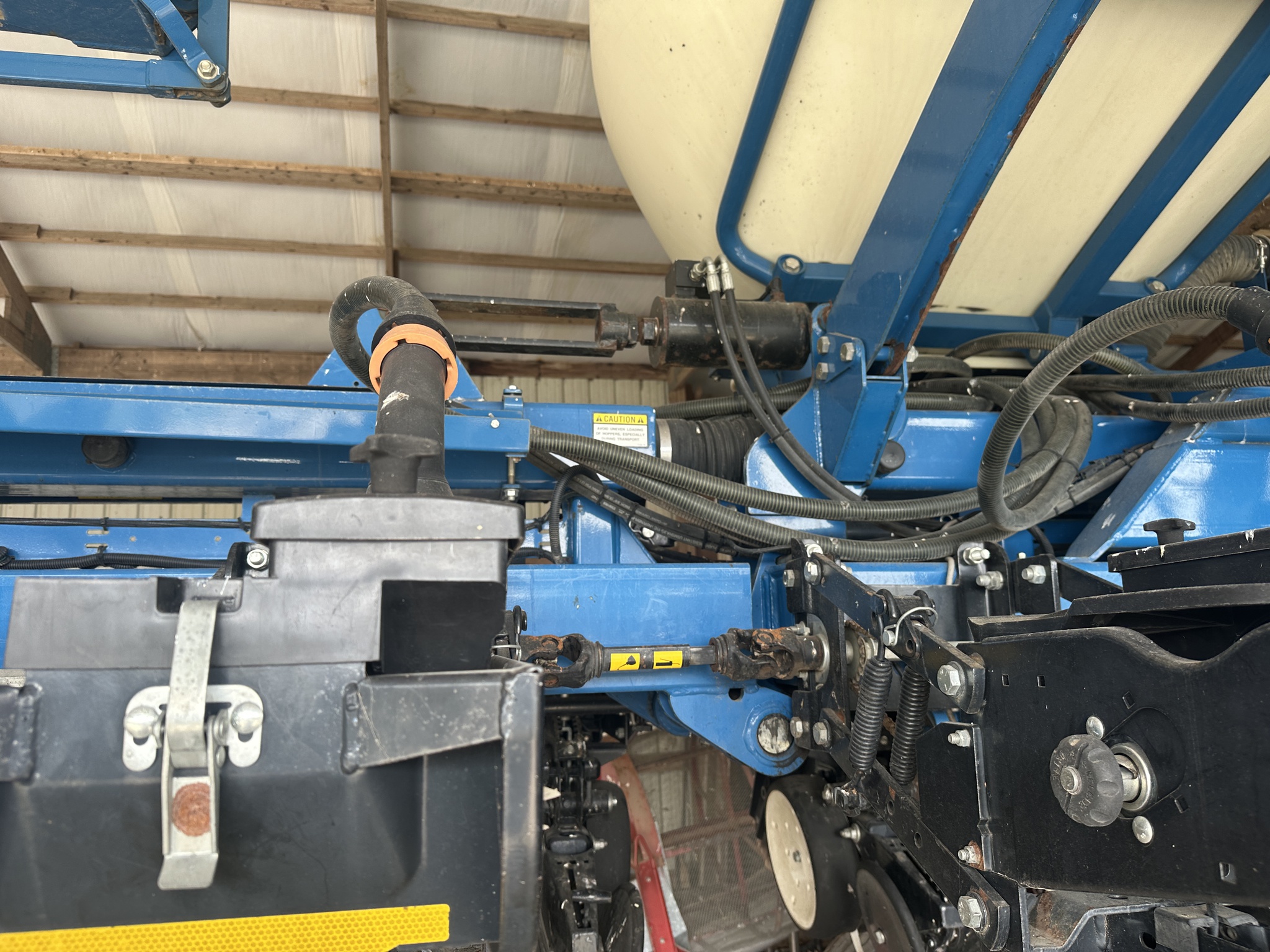 2010 Kinze 3660 Image 7