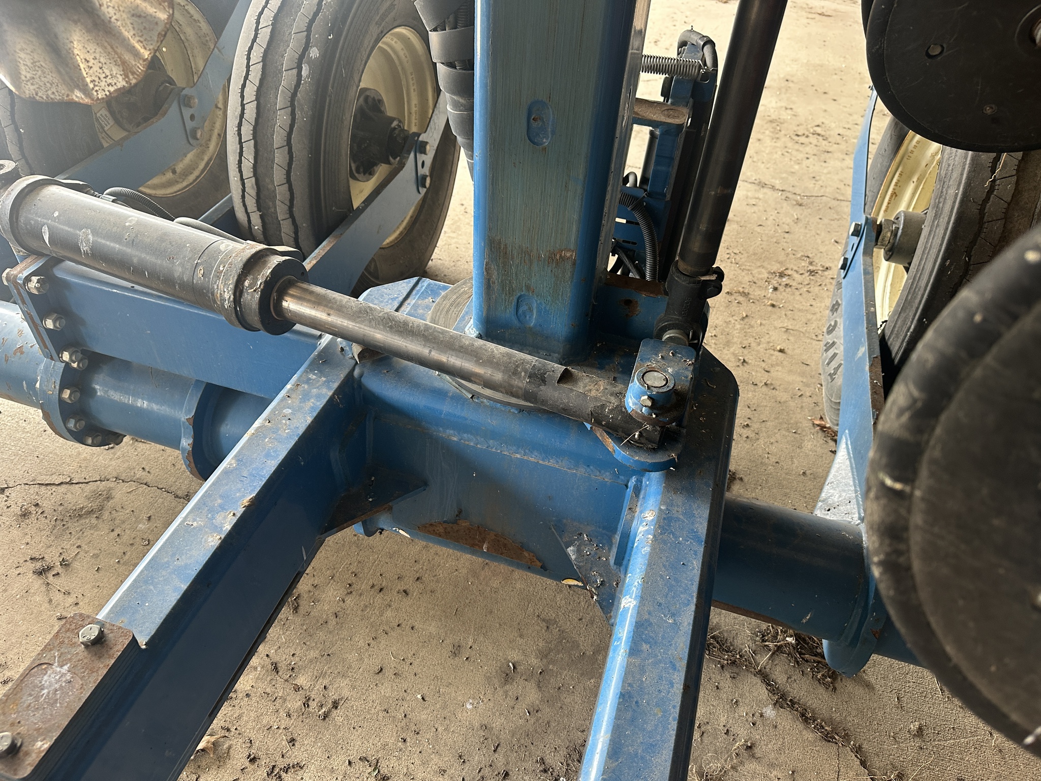 2010 Kinze 3660 Image 17