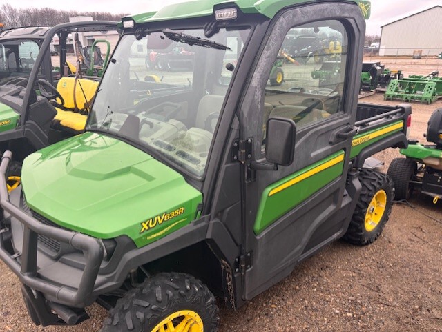 2020 John Deere XUV 835R Image 1