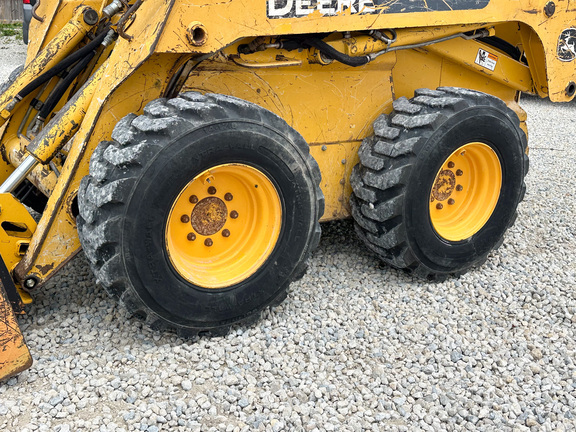2006 John-Deere 332