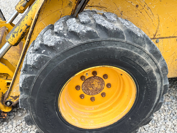 2006 John-Deere 332