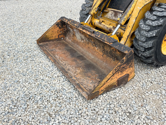 2006 John-Deere 332