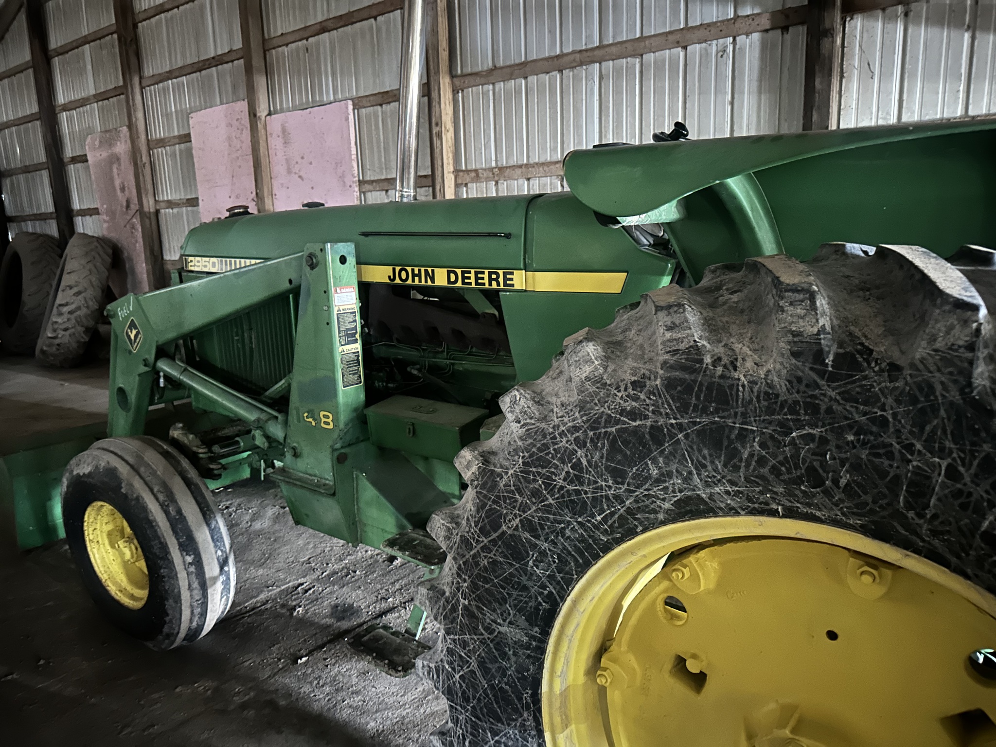 1984 John Deere 2950 Image 1