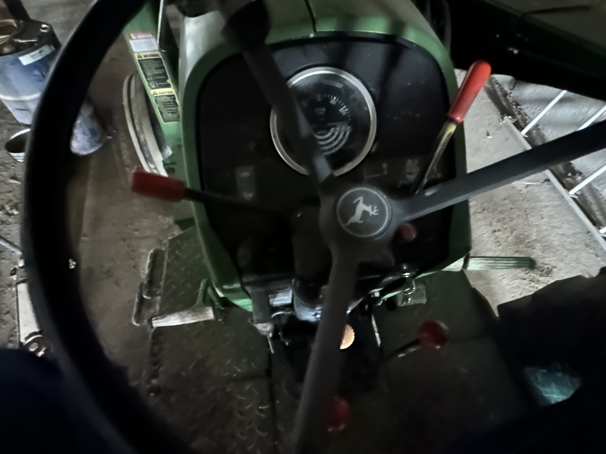 1984 John Deere 2950 Image 6