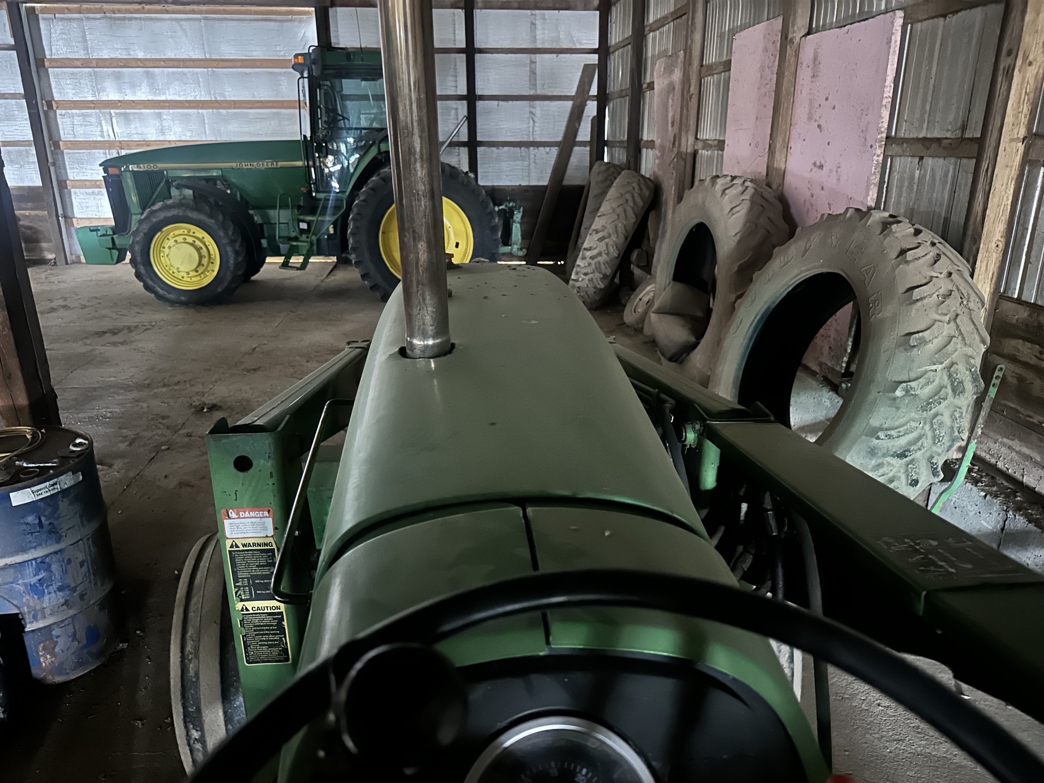 1984 John Deere 2950 Image 8