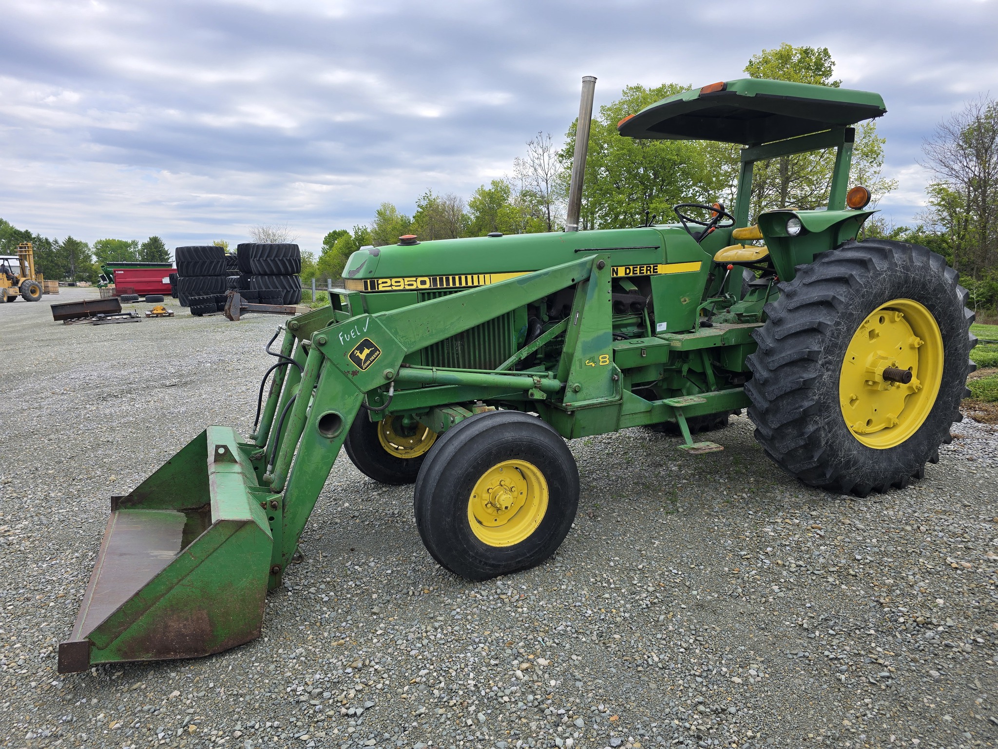 1984 John Deere 2950 Image 1
