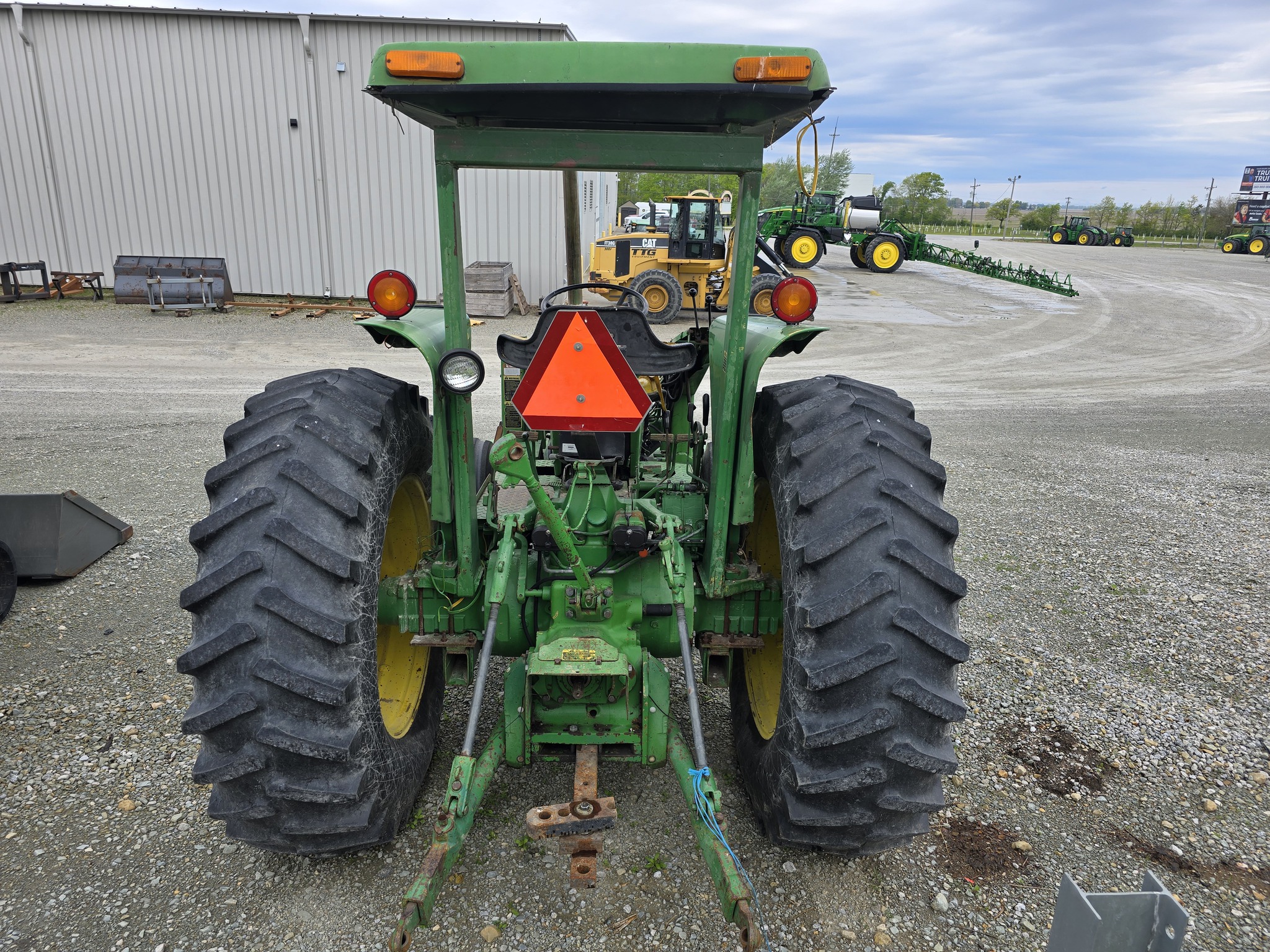 1984 John Deere 2950 Image 7