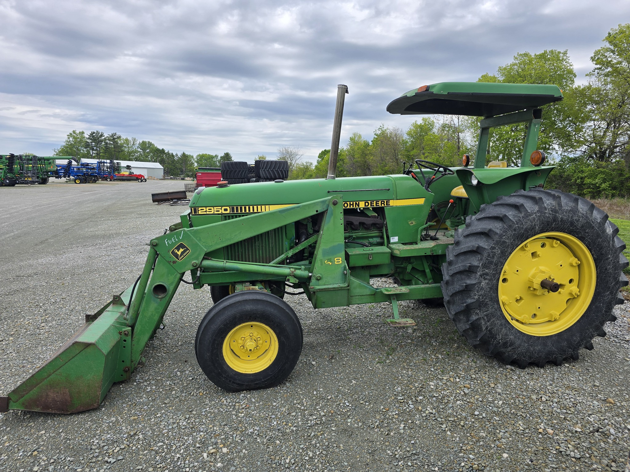 1984 John Deere 2950 Image 10