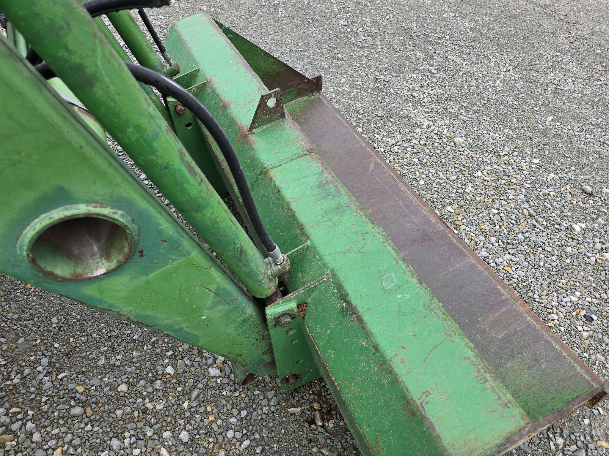 1984 John Deere 2950 Image 13