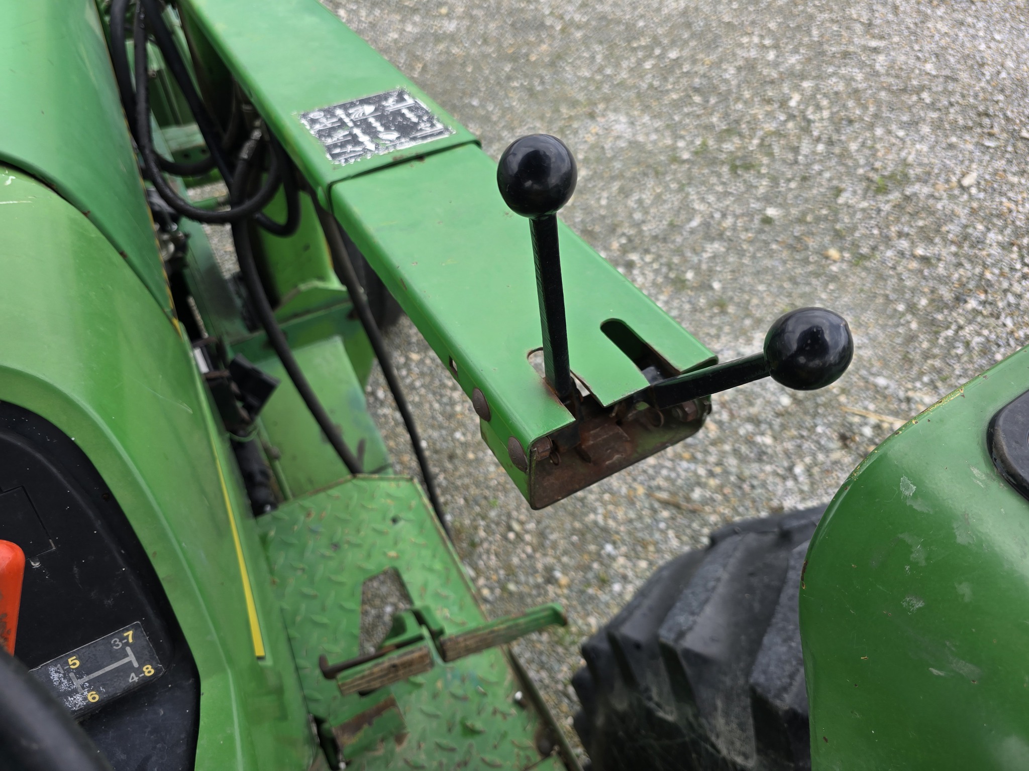 1984 John Deere 2950 Image 21