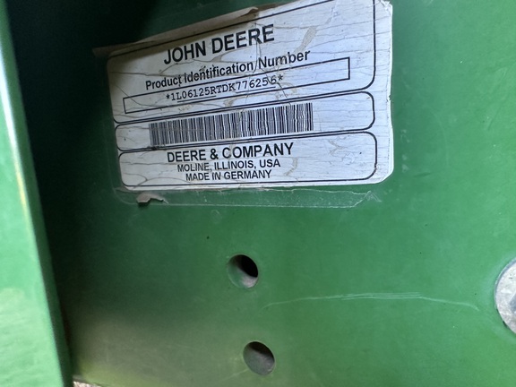 2013 John Deere 6125R