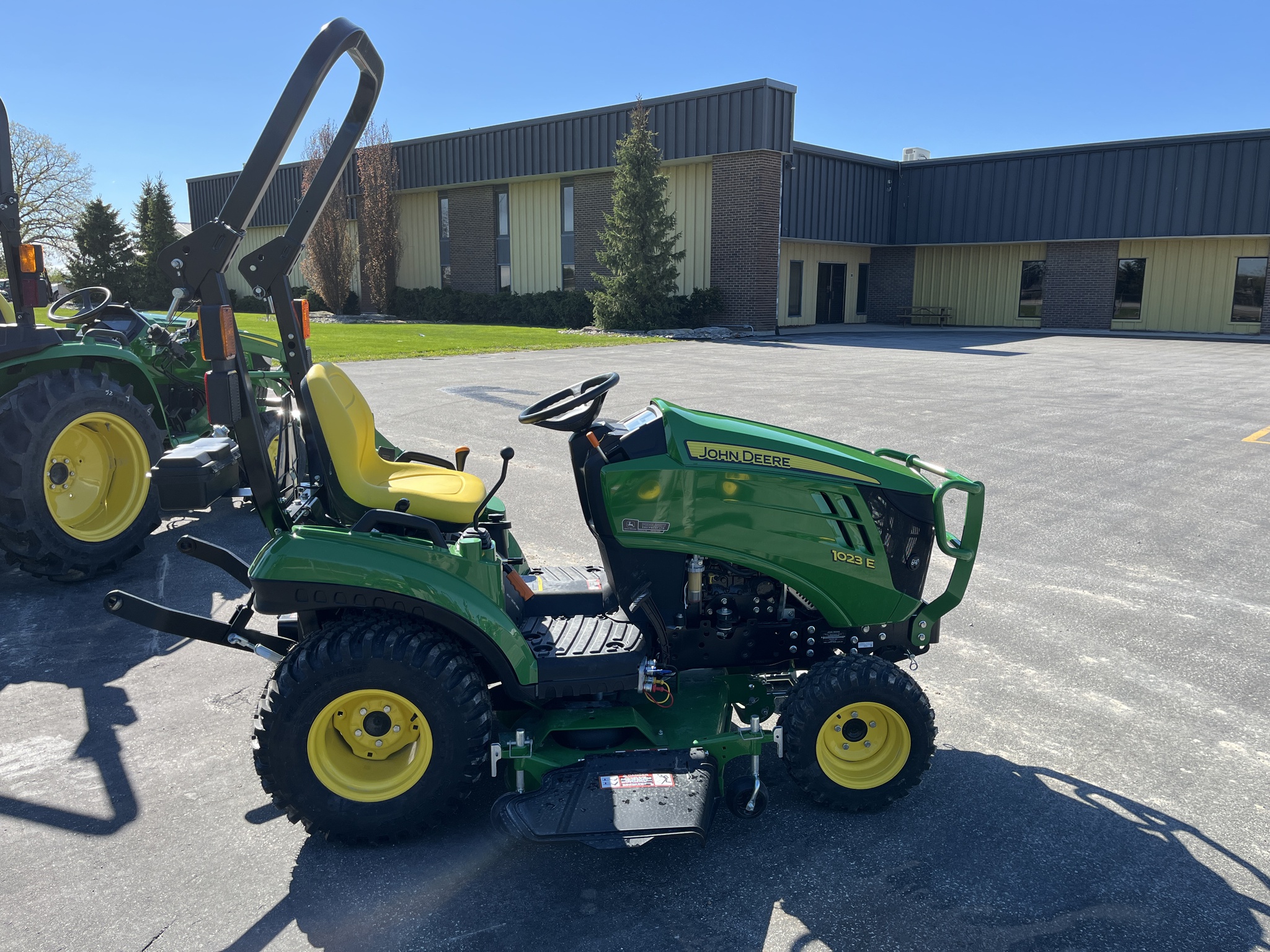 2026 John Deere 1023E Compact Utility Tractors