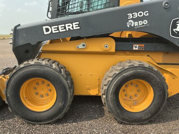 2023 John Deere 330G