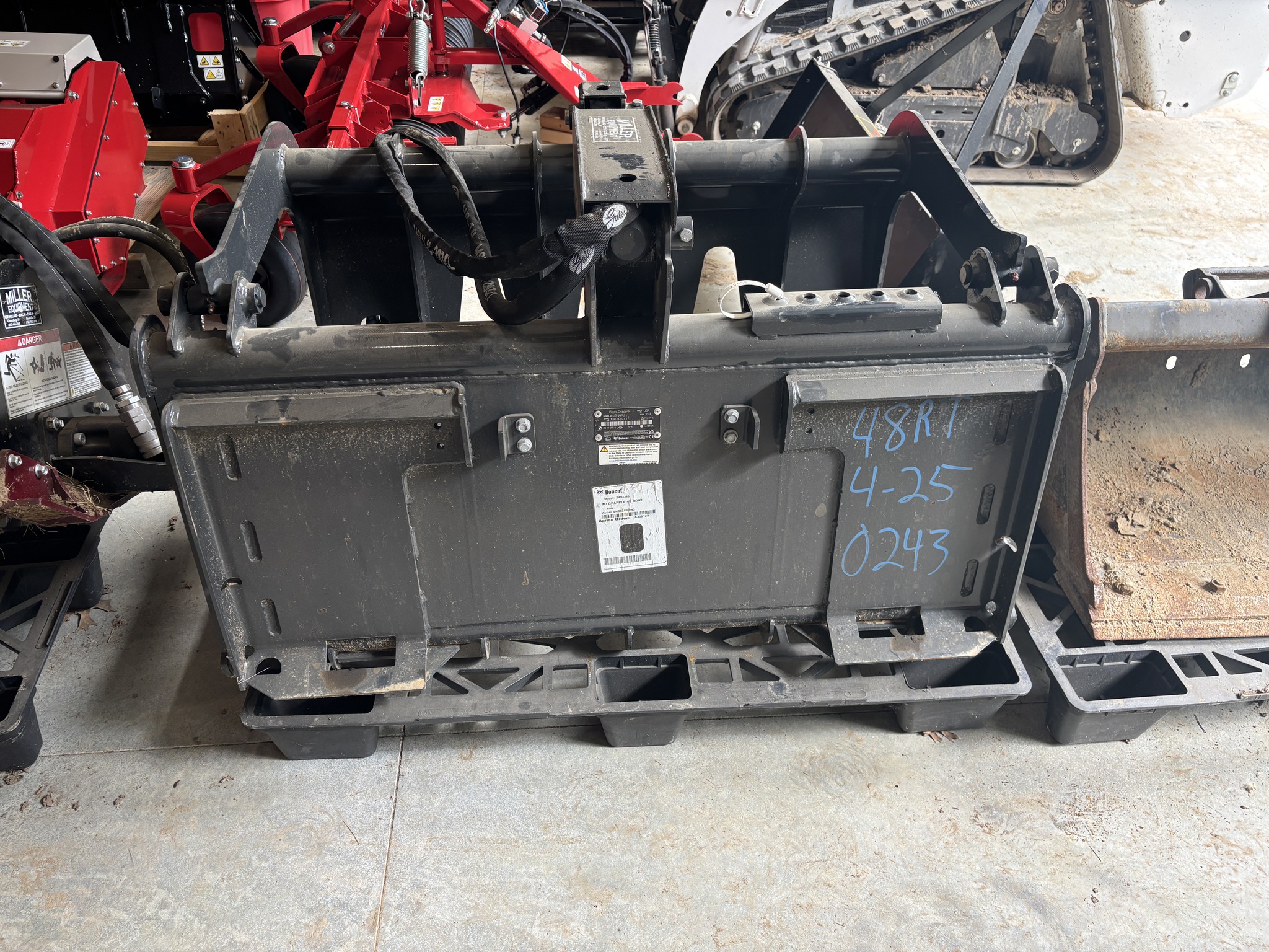 Used 2024 Bobcat MT100 Landscape Loaders at Koenig Equipment in Oxford, OH - PhotoXL4