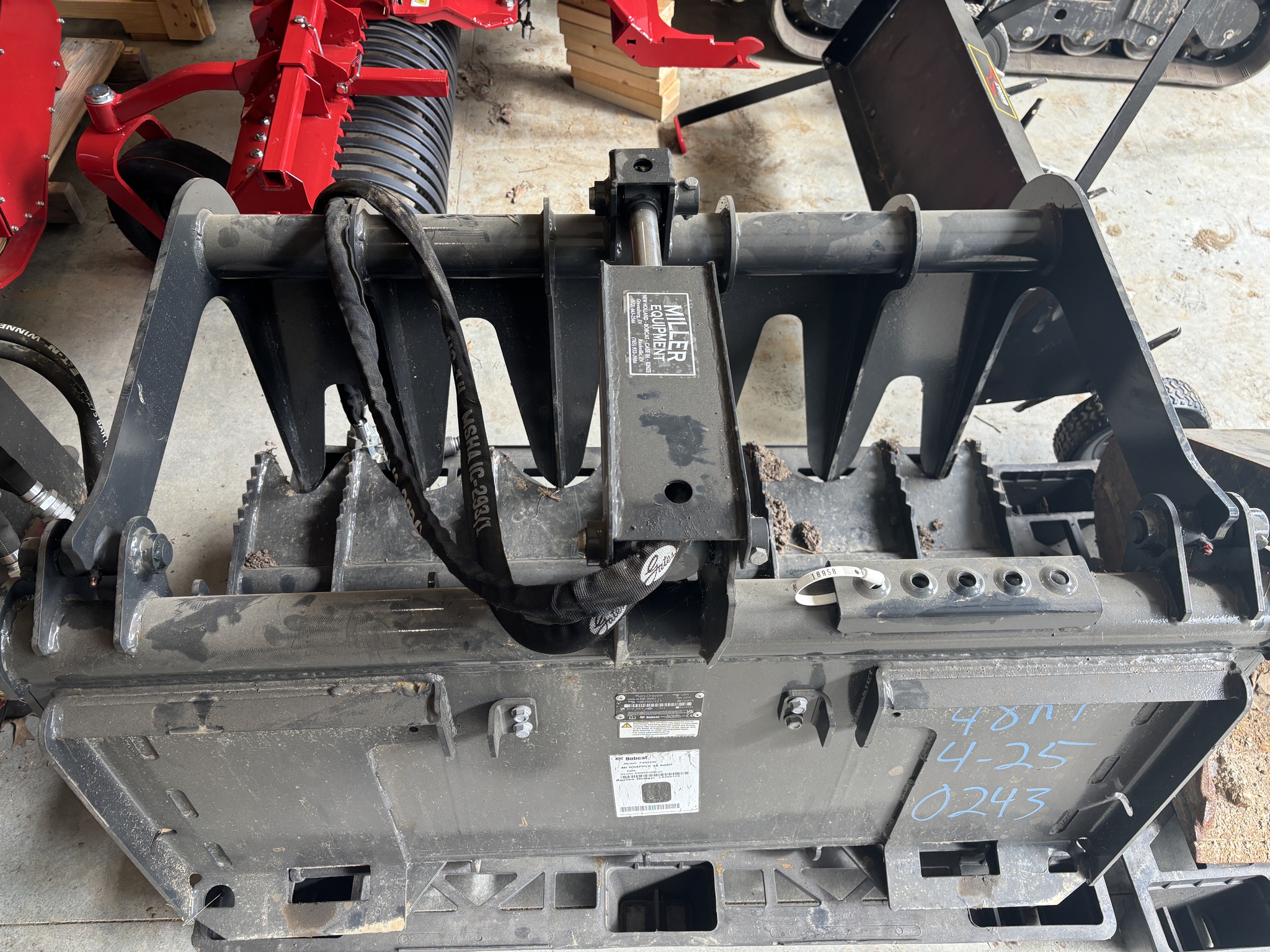 Used 2024 Bobcat MT100 Landscape Loaders at Koenig Equipment in Oxford, OH - PhotoXL7