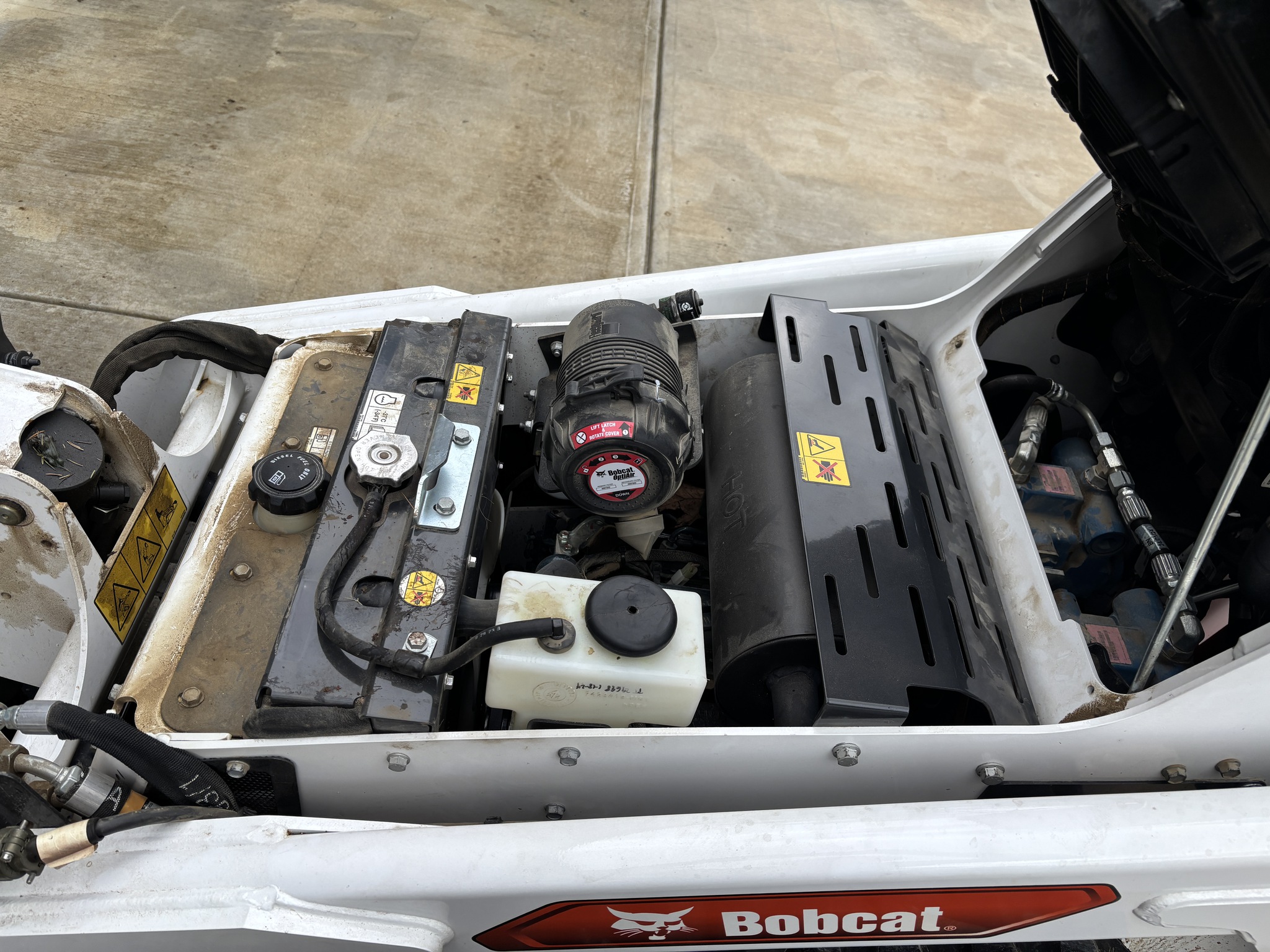Used 2024 Bobcat MT100 Landscape Loaders at Koenig Equipment in Oxford, OH - PhotoXL31