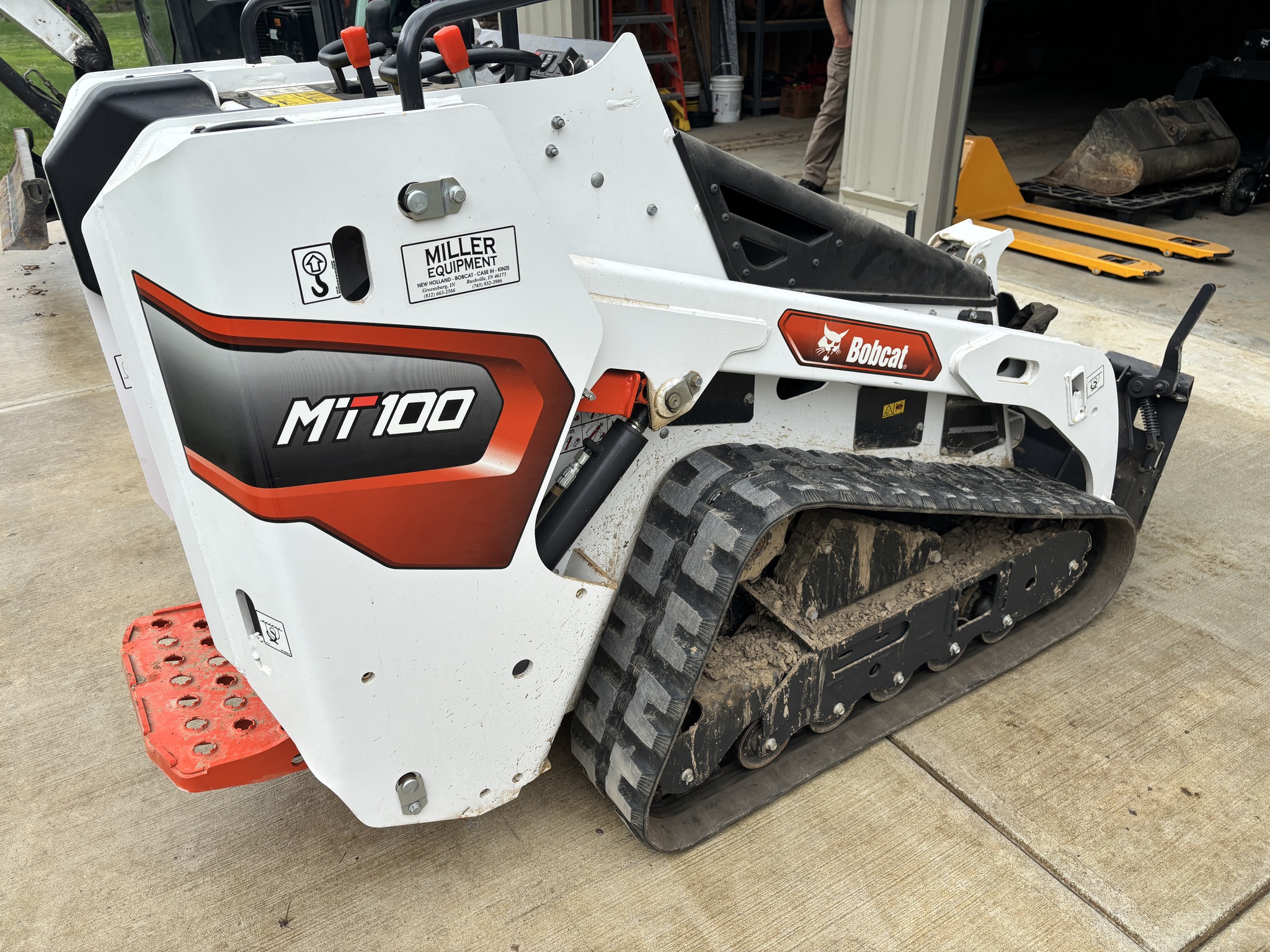 Used 2024 Bobcat MT100 Landscape Loaders at Koenig Equipment in Oxford, OH - PhotoXL3