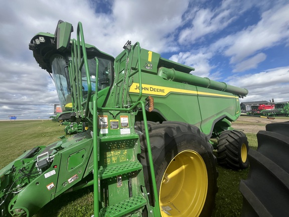 2022 John Deere X9 1000