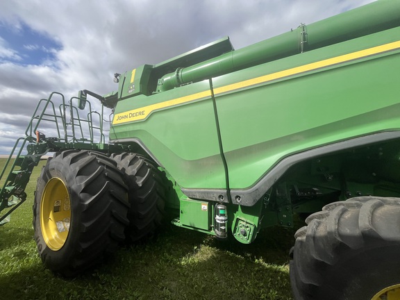 2022 John Deere X9 1000