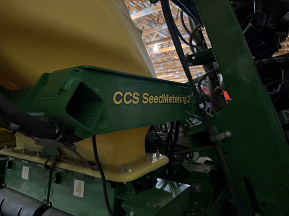 2022 John Deere N536C - Photo11