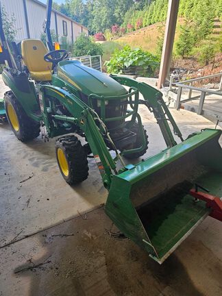 2021 John Deere 2025R