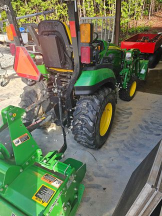 2021 John Deere 2025R-7