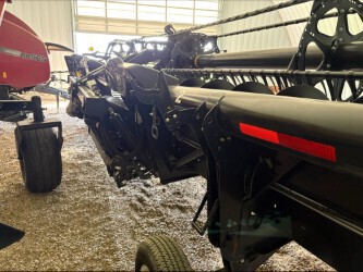 Used 2017 MacDon FD75-35 Combine Platforms at Horizon Ag & Turf in Vermilion, AB - Photo3