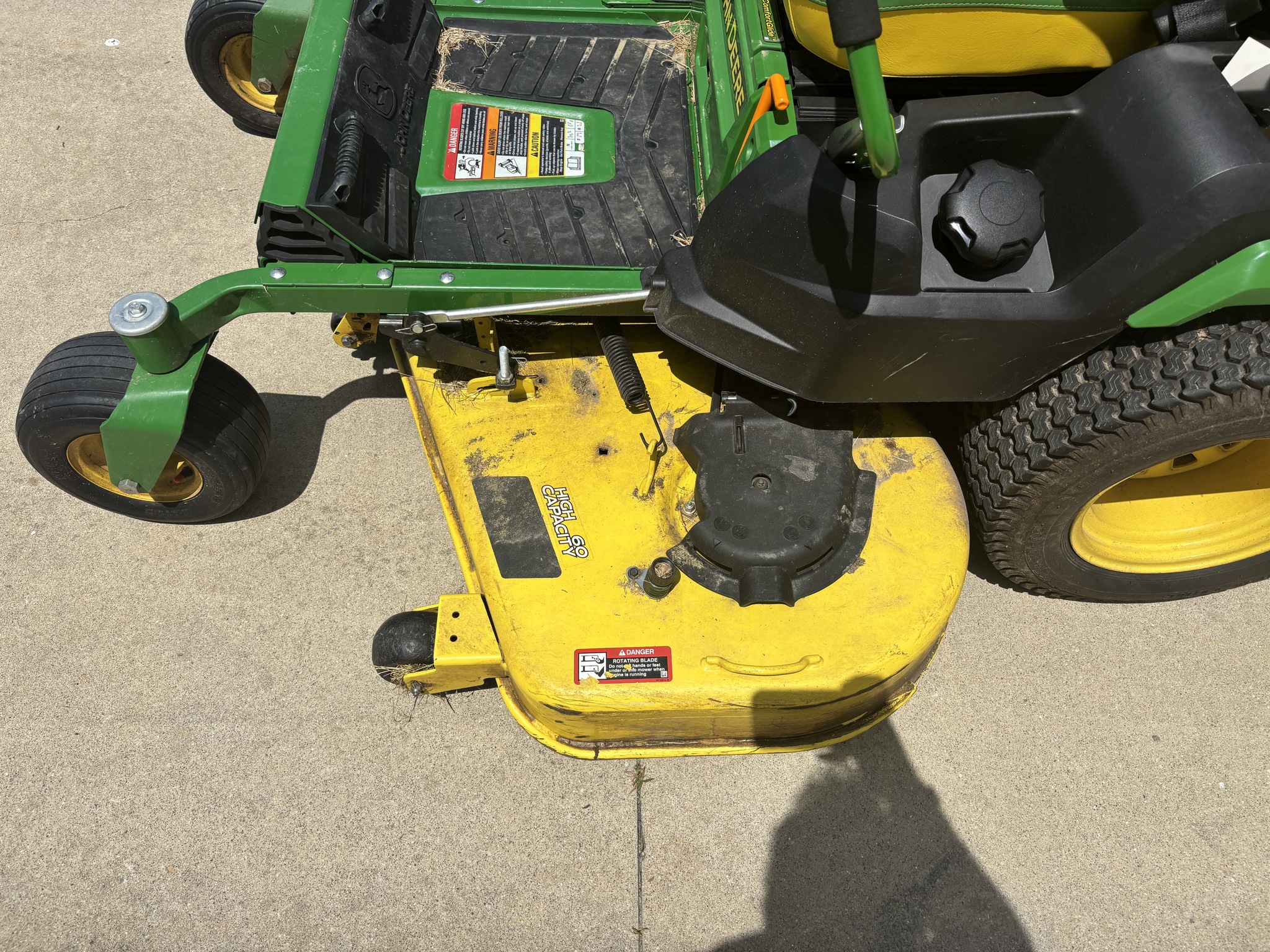 Used 2022 John Deere Z530R Zero Turn Mowers at Koenig Equipment in Franklin, IN - PhotoXL7