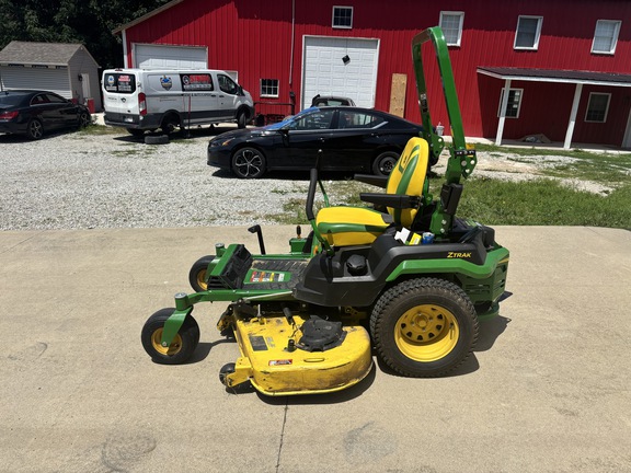 Used 2022 John Deere Z530R Zero Turn Mowers at Koenig Equipment in Franklin, IN - Photo3