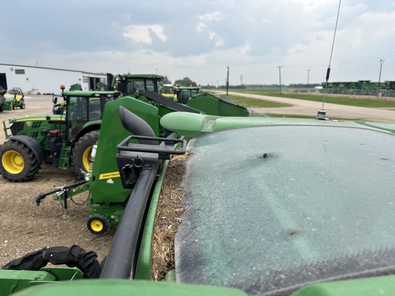 Used 2018 John Deere 6195R Row Crop Tractors at Horizon Ag & Turf in Lloydminster, AB - Photo6