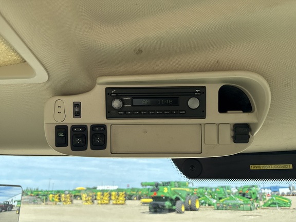 Used 2018 John Deere 6195R Row Crop Tractors at Horizon Ag & Turf in Lloydminster, AB - Photo17