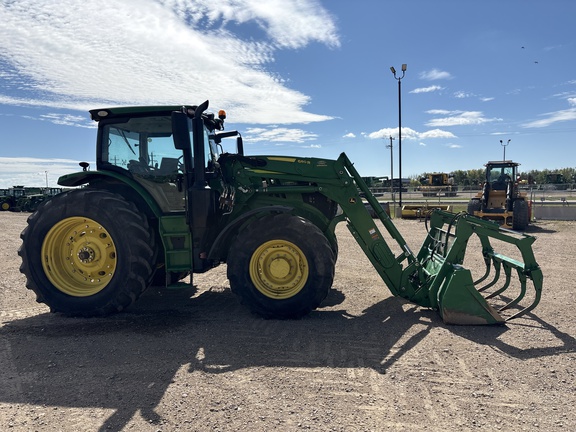 Used 2018 John Deere 6195R Row Crop Tractors at Horizon Ag & Turf in Lloydminster, AB - Photo3