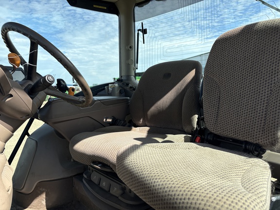 Used 2018 John Deere 6195R Row Crop Tractors at Horizon Ag & Turf in Lloydminster, AB - Photo14