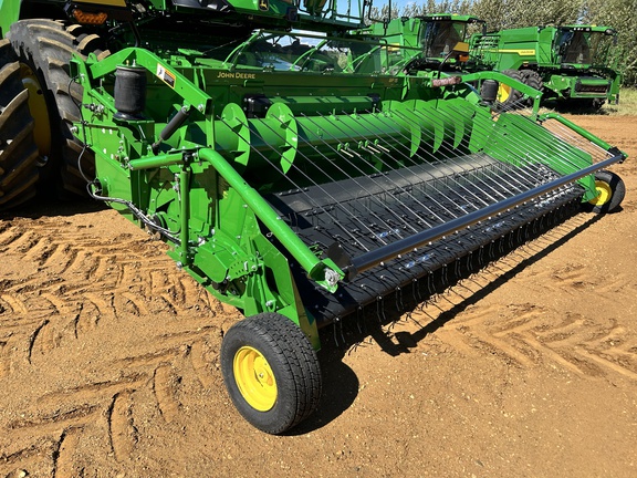 Used 2025 John Deere BP 15 Combine Platforms at Horizon Ag & Turf in High Prairie, AB - Photo3