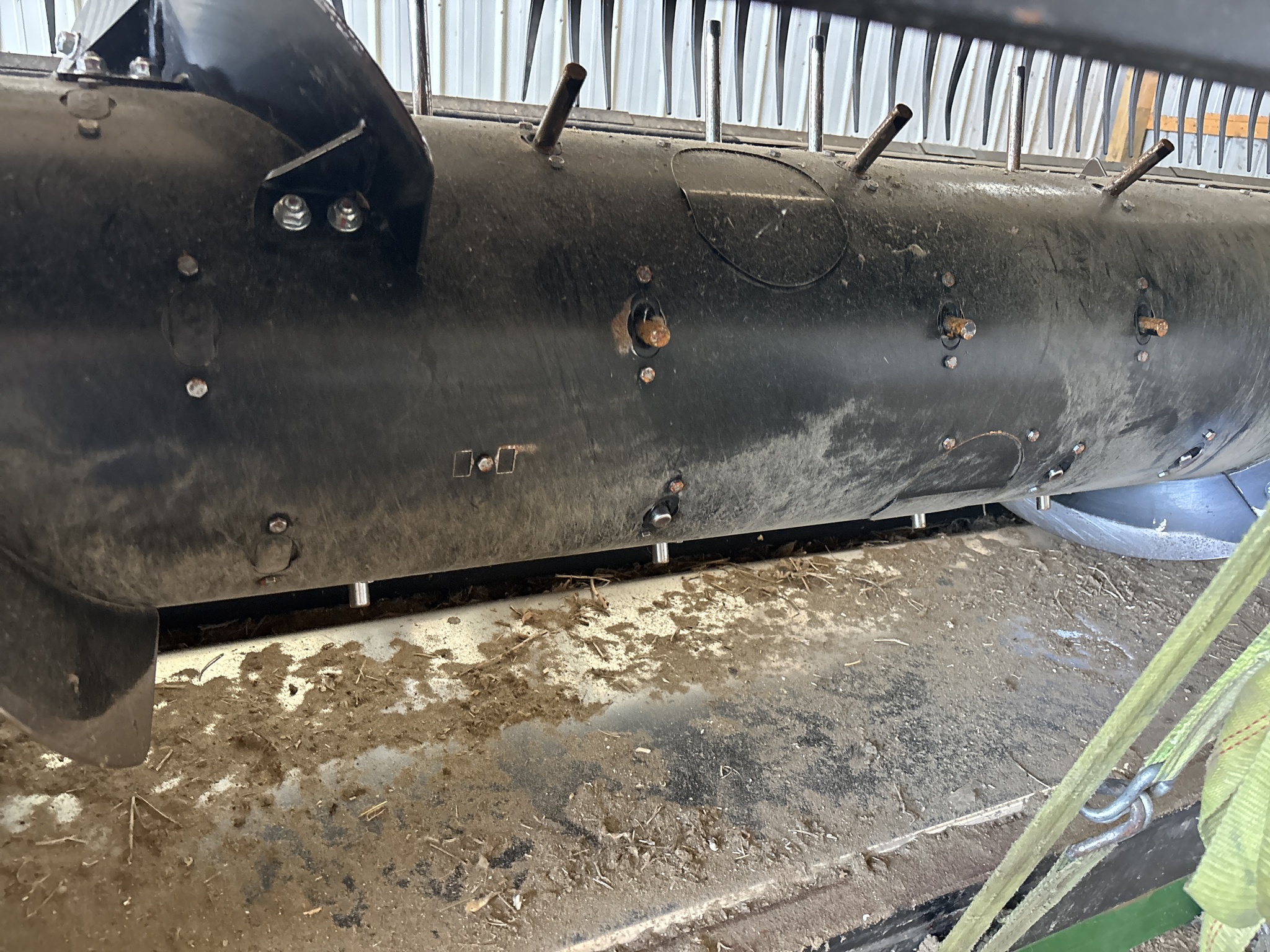 Used 2023 MacDon FD230 Combine Platforms at Koenig Equipment in Oxford, OH - PhotoXL4