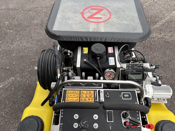 Used 2019 John Deere zspray Turf Sprayers at Koenig Equipment in Germantown, OH - Photo8