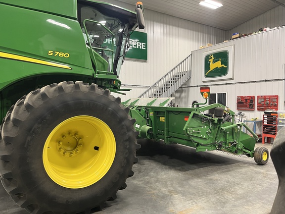 Used 2018 John Deere S780 Combines at Horizon Ag & Turf in High Prairie, AB - Photo5