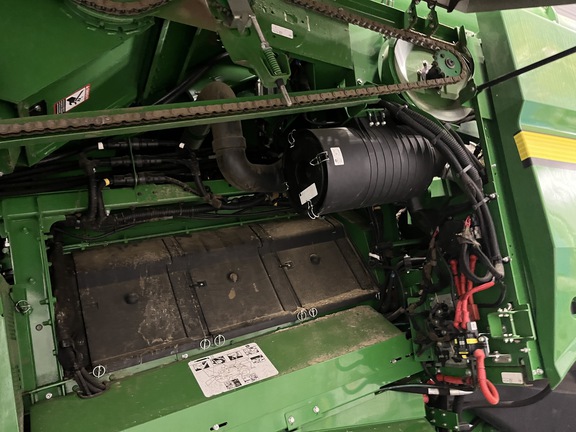 Used 2018 John Deere S780 Combines at Horizon Ag & Turf in High Prairie, AB - Photo17