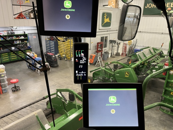Used 2018 John Deere S780 Combines at Horizon Ag & Turf in High Prairie, AB - Photo20