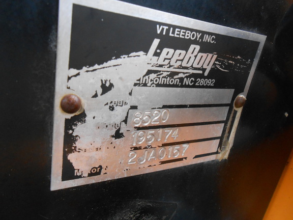 2018 Leeboy 8520