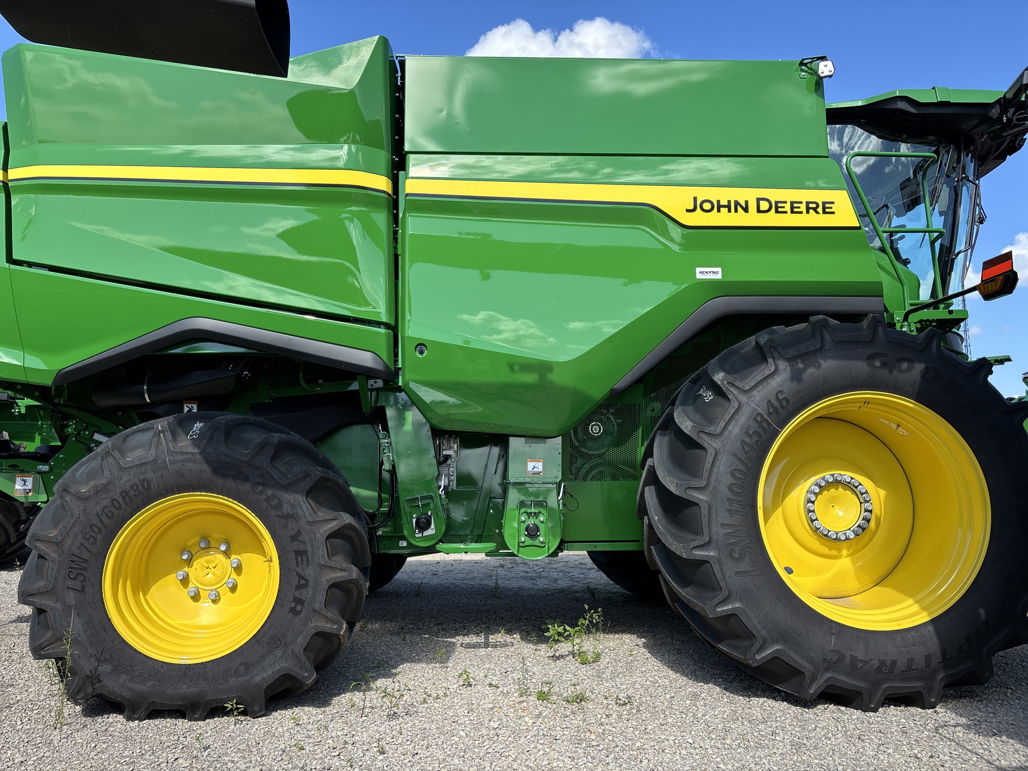 Used 2026 John Deere S7 800 Combines at Koenig Equipment in Anna, OH - PhotoXL3