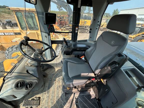 2024 John Deere 624P