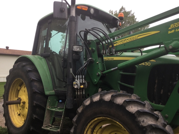  John Deere 6430