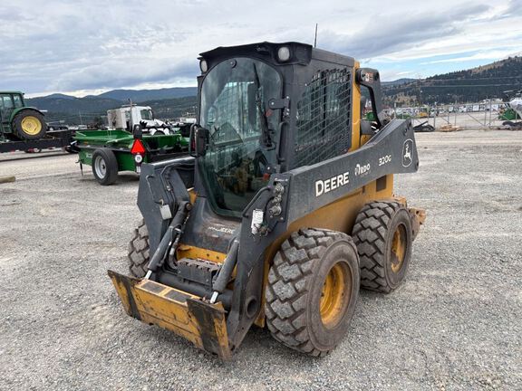 2022 John Deere 320G